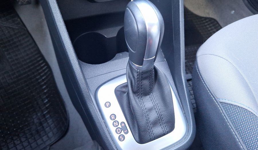 Volkswagen Gol 1.6 AUTO HIGHLINE Hatchback 2021