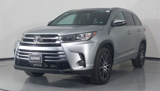 Toyota • Highlander