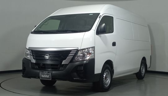 Nissan • Urvan