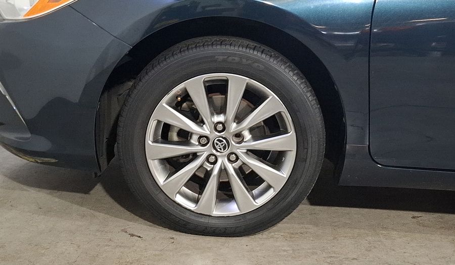 Toyota Camry 2.5 LE 6AT Sedan 2016