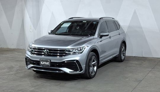 Volkswagen • Tiguan