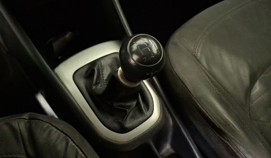 Kia Rio 4 1.2 EX Sedan 2013