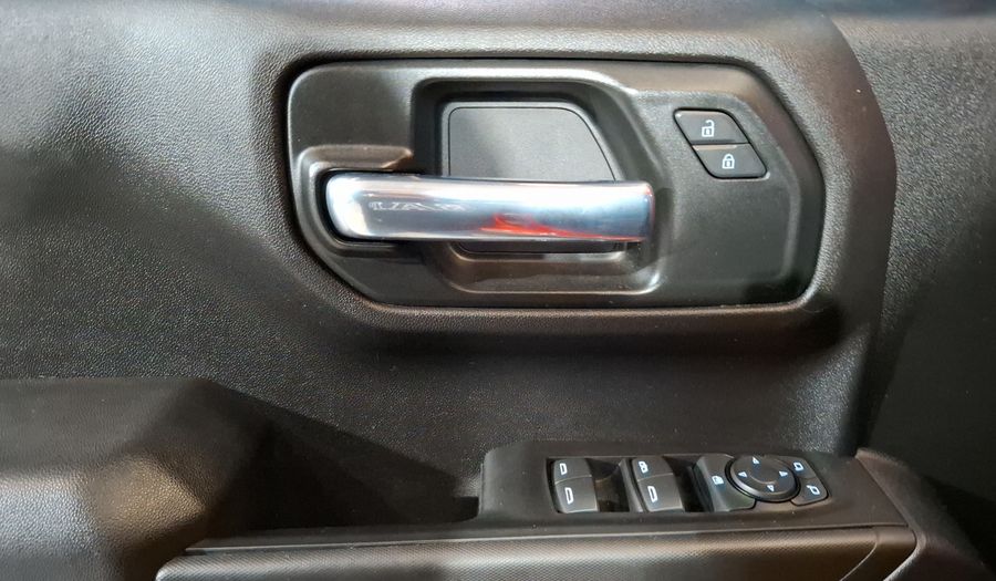 Chevrolet Silverado 1500 5.3 SILVERADO CUSTOM K AUTO 4WD Pickup 2023