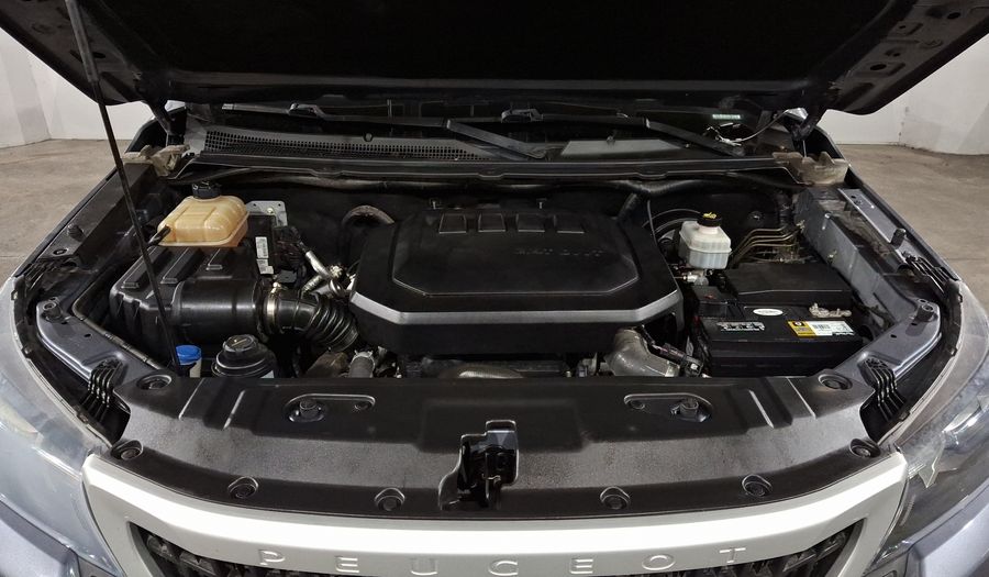 Peugeot Landtrek 2.4 ALLURE AUTO Pickup 2022