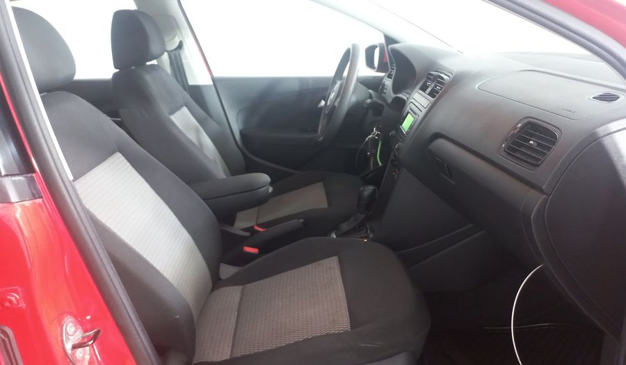 Volkswagen Vento 1.6 ACTIVE TIPTRONIC Sedan 2014