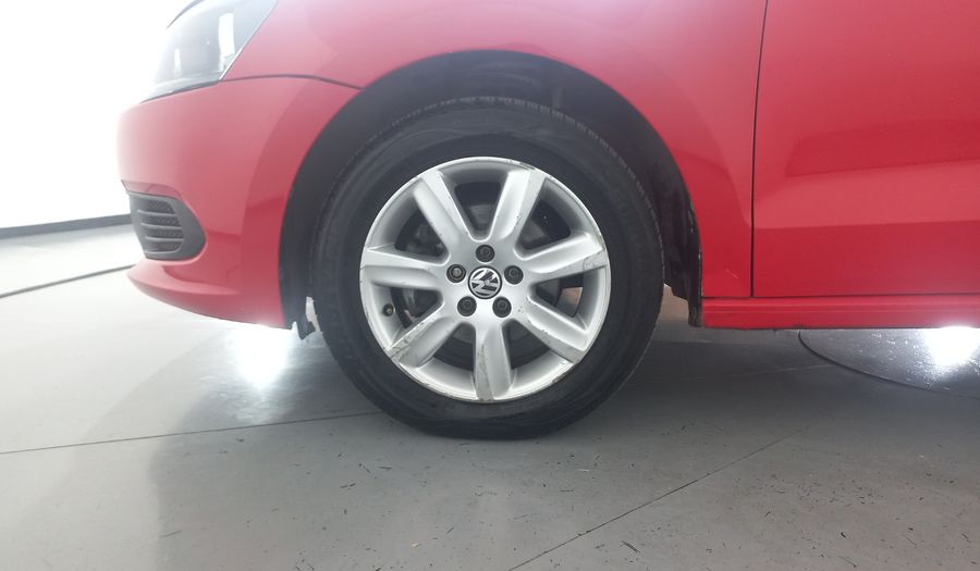 Volkswagen Vento 1.6 ACTIVE TIPTRONIC Sedan 2014