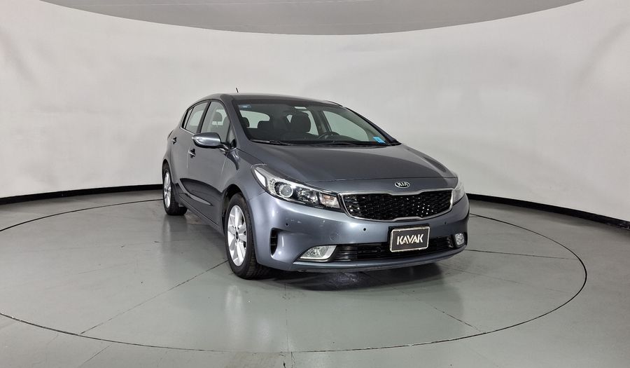 Kia Forte 2.0 EX Hatchback 2018