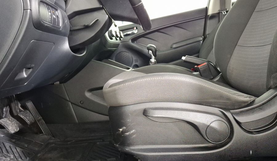 Kia Forte 2.0 EX Hatchback 2018
