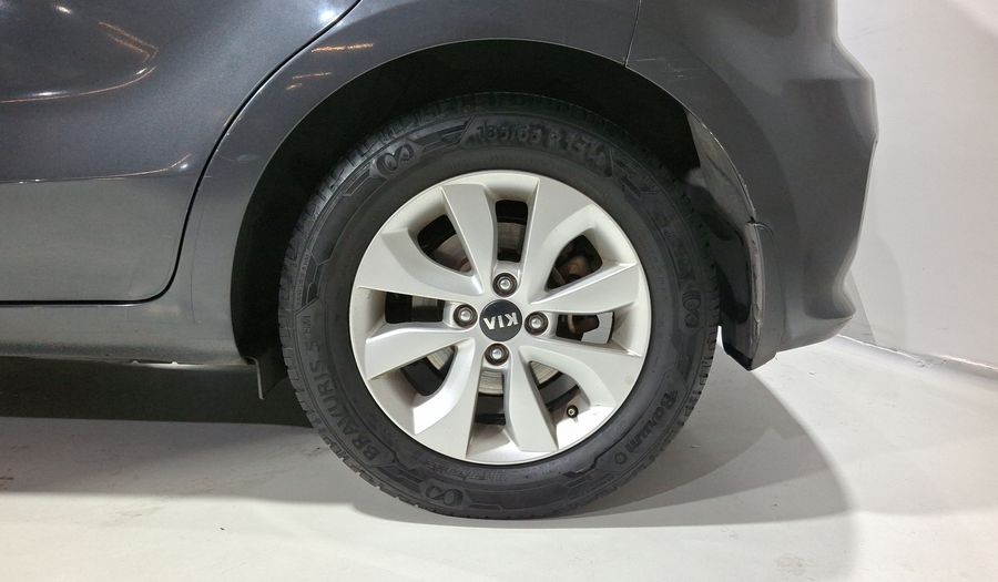 Kia Rio 1.6 EX MT Hatchback 2017