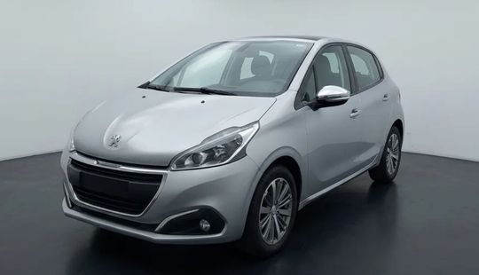 Peugeot • 208
