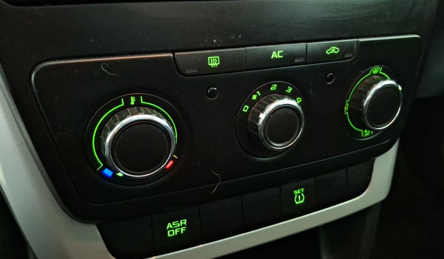 Skoda Yeti 1.4 TSI ENTRY Suv 2012
