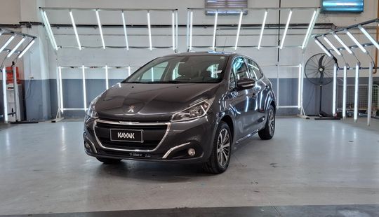 Peugeot • 208