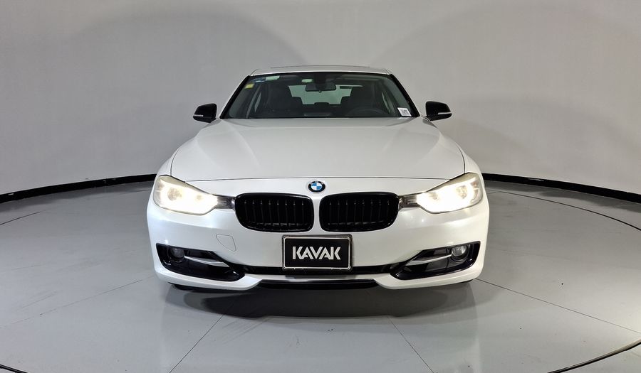 Bmw Serie 3 2.0 320IA SPORT LINE Sedan 2014