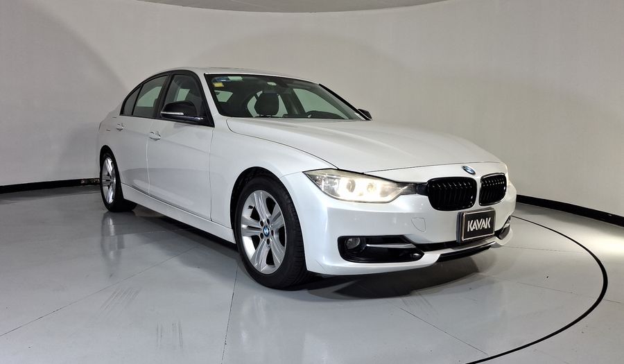 Bmw Serie 3 2.0 320IA SPORT LINE Sedan 2014