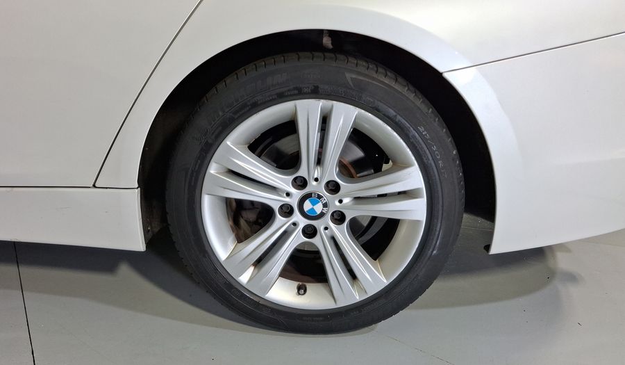 Bmw Serie 3 2.0 320IA SPORT LINE Sedan 2014