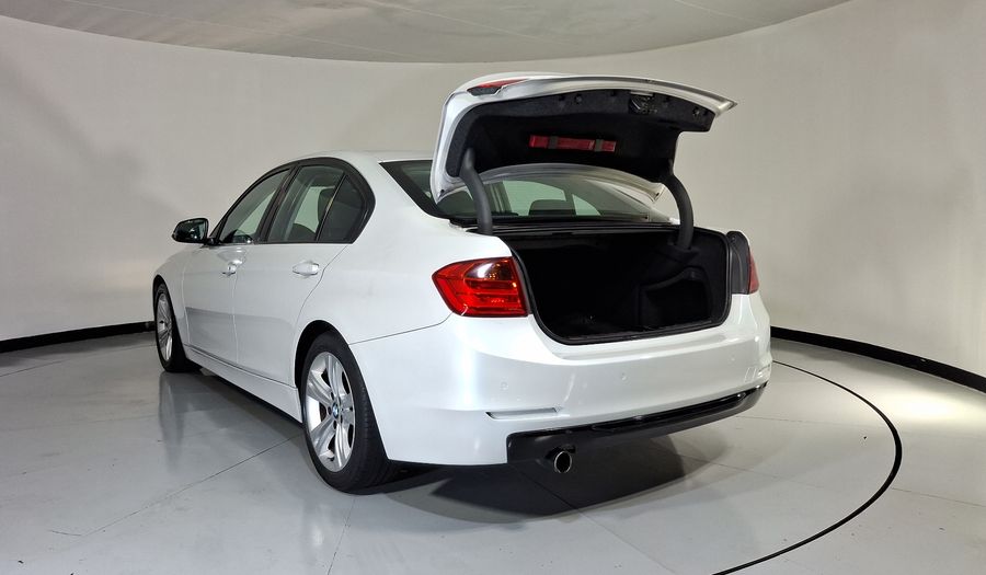 Bmw Serie 3 2.0 320IA SPORT LINE Sedan 2014