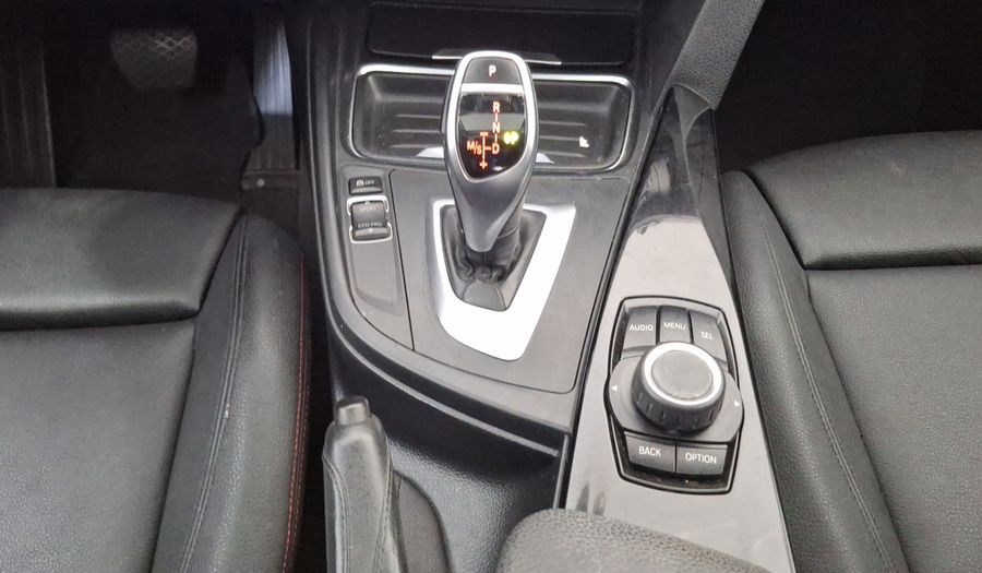 Bmw Serie 3 2.0 320IA SPORT LINE Sedan 2014