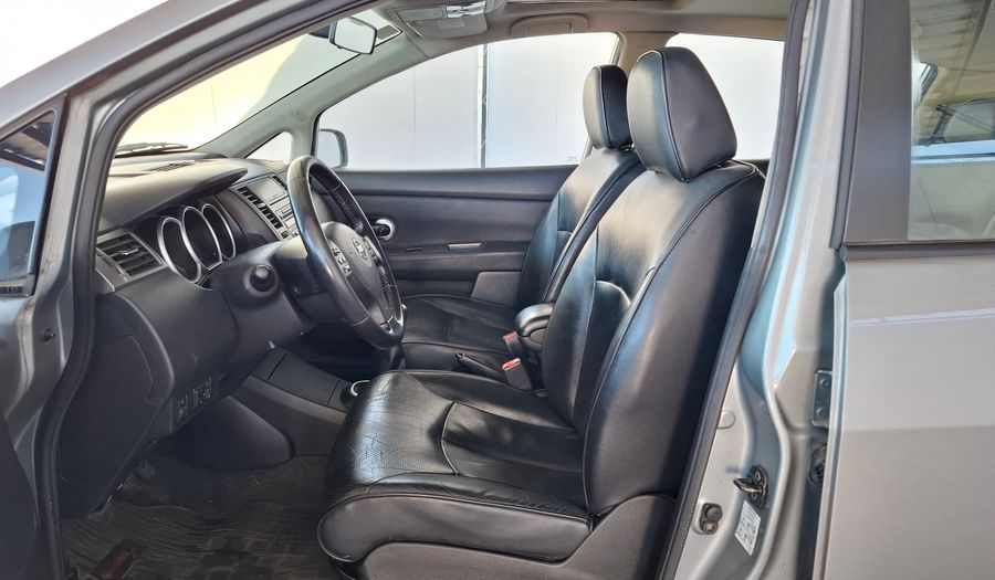 Nissan Tiida 1.8 TEKNA Hatchback 2011