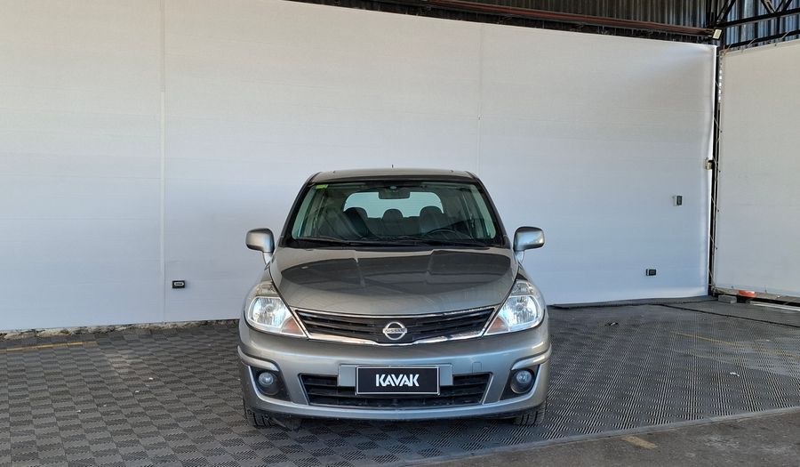 Nissan Tiida 1.8 TEKNA Hatchback 2011