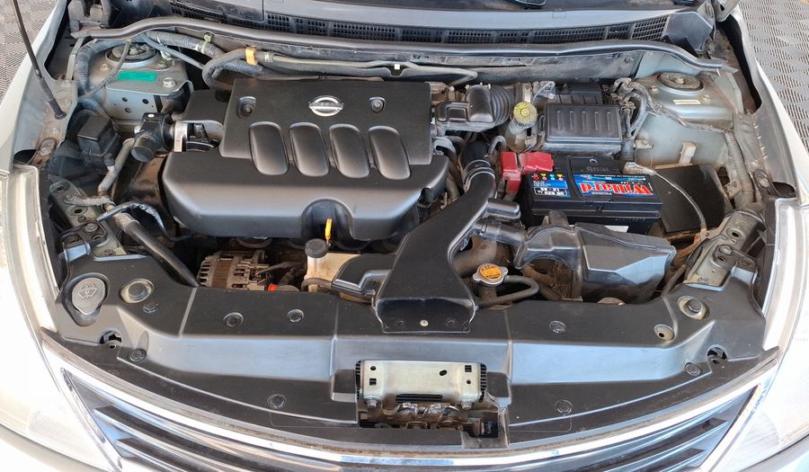 Nissan Tiida 1.8 TEKNA Hatchback 2011