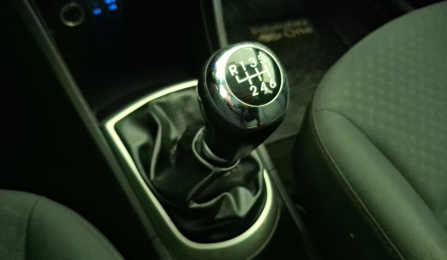 Hyundai Accent 1.6 RB GLS FULL Hatchback 2015
