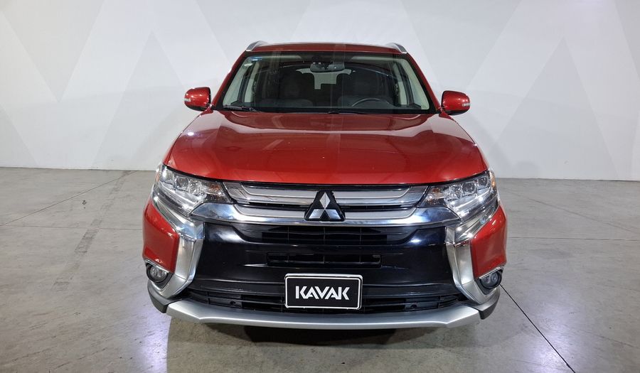 Mitsubishi Outlander 2.4 SE + Suv 2017