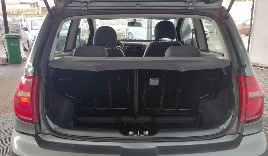 Volkswagen Fox 1.6 TRENDLINE Hatchback 2011