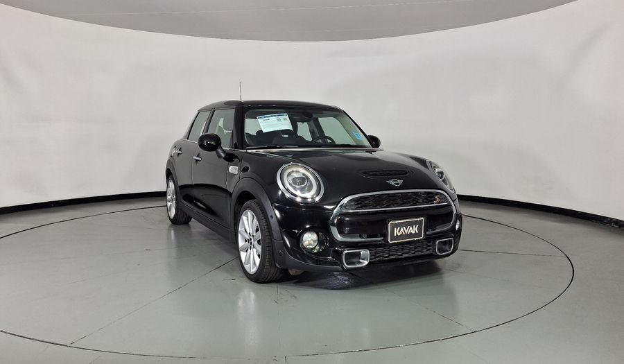 Mini Cooper S 2.0 COOPER CHILI DCT Hatchback 2019