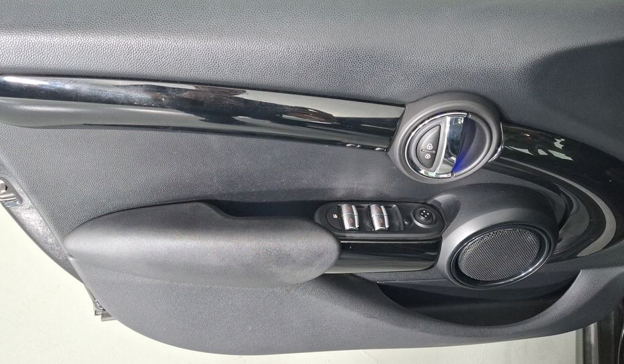 Mini Cooper S 2.0 COOPER CHILI DCT Hatchback 2019