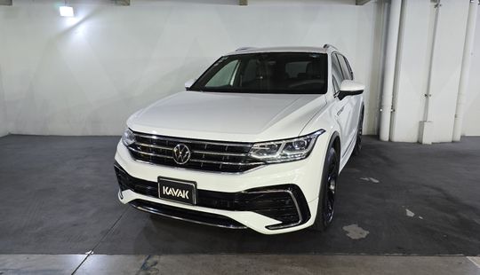 Volkswagen • Tiguan