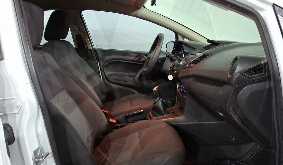 Ford Fiesta 1.6 S MT Sedan 2015