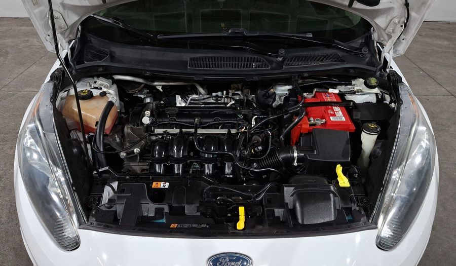Ford Fiesta 1.6 S MT Sedan 2015