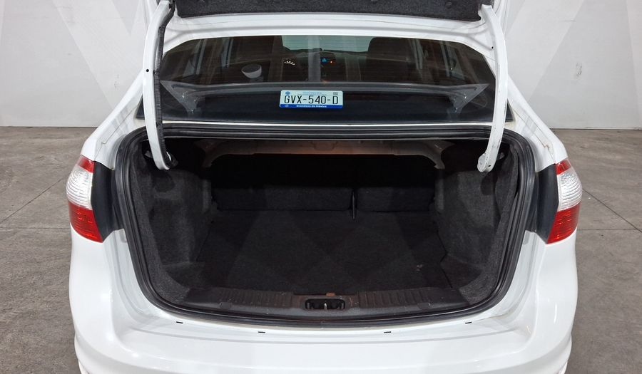 Ford Fiesta 1.6 S MT Sedan 2015