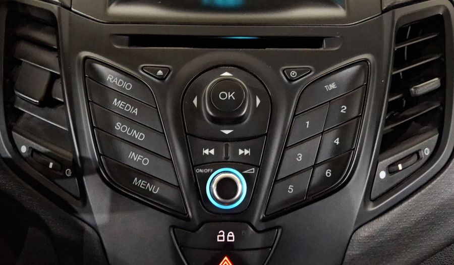 Ford Fiesta 1.6 S MT Sedan 2015