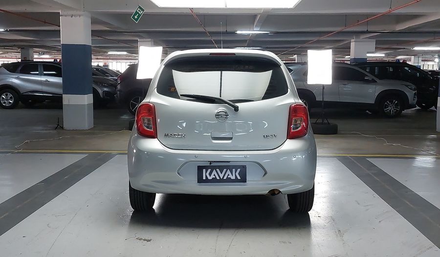 Nissan March 1.6 SV Hatchback 2017