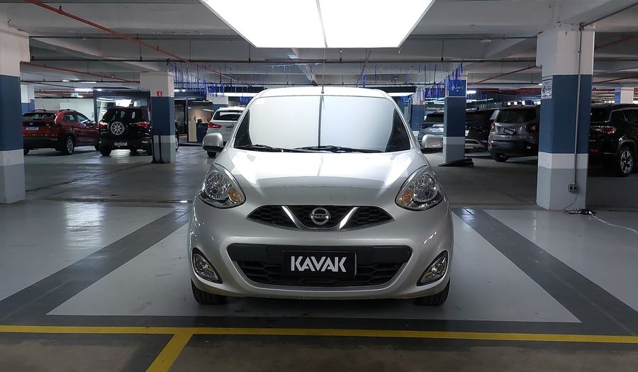 Nissan March 1.6 SV Hatchback 2017