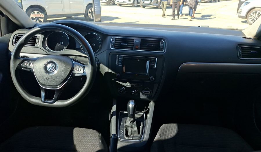 Volkswagen Bora 2.0 TDI ADVANCE Sedan 2017