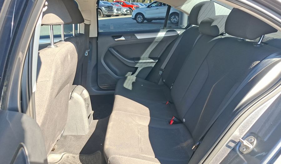 Volkswagen Bora 2.0 TDI ADVANCE Sedan 2017