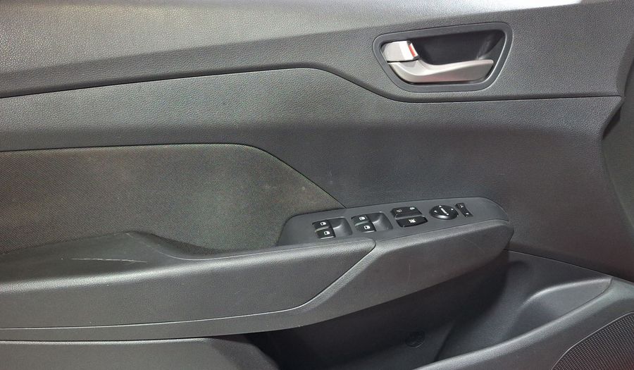 Hyundai Accent 1.6 GL MID Hatchback 2021