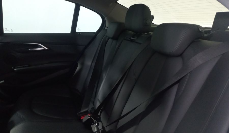 Bmw Serie 1 2.0 120IA SPORT LINE AUTO Sedan 2019