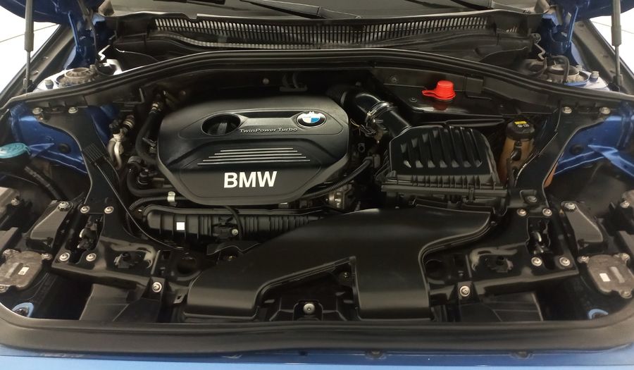 Bmw Serie 1 2.0 120IA SPORT LINE AUTO Sedan 2019