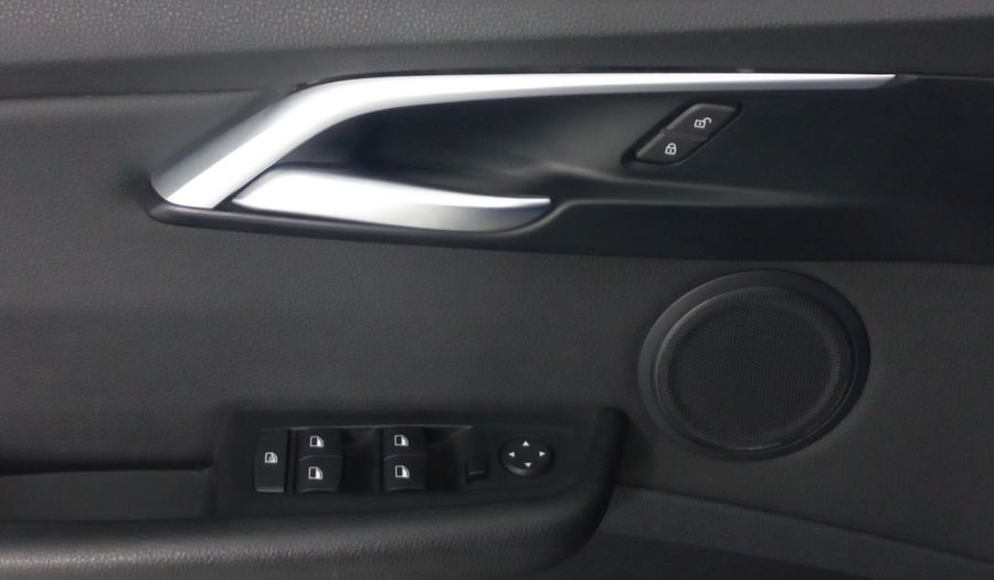 Bmw Serie 1 2.0 120IA SPORT LINE AUTO Sedan 2019