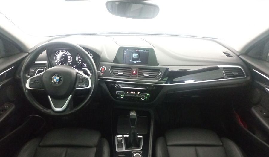 Bmw Serie 1 2.0 120IA SPORT LINE AUTO Sedan 2019