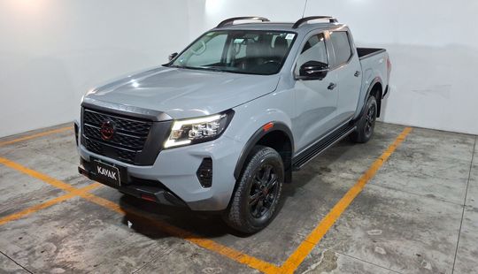 Nissan • Frontier