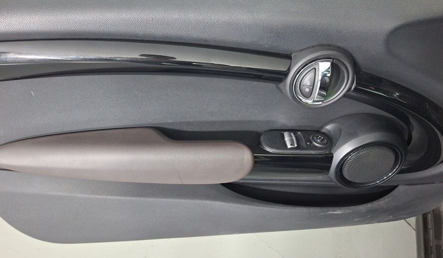 Mini Cooper 1.5 COOPER CHILI AT Hatchback 2015