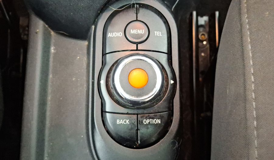 Mini Cooper 1.5 COOPER CHILI AT Hatchback 2015