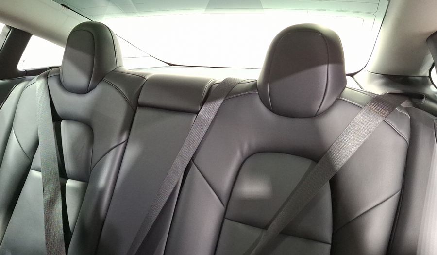Tesla Model 3 STANDARD RANGE PLUS Sedan 2020