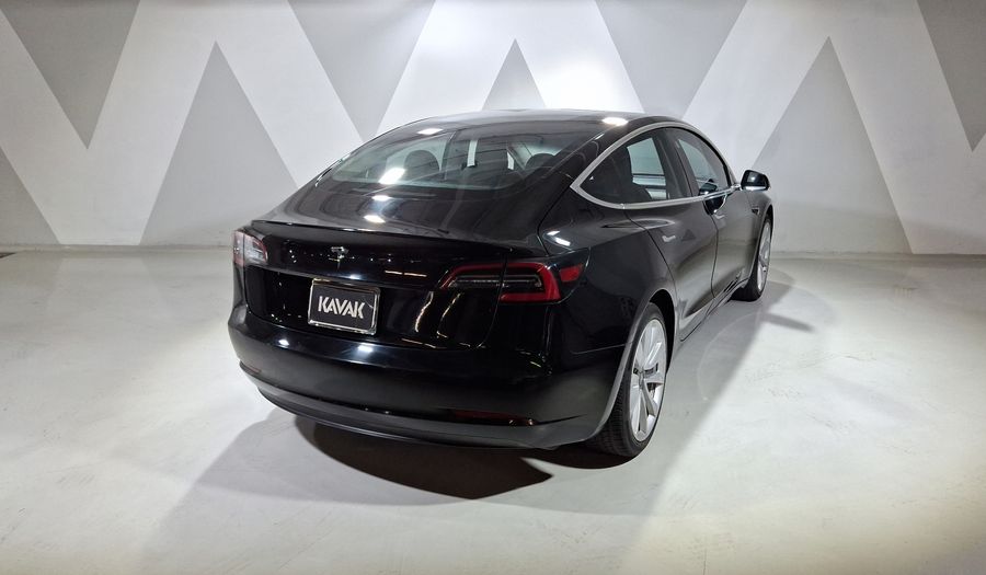 Tesla Model 3 STANDARD RANGE PLUS Sedan 2020