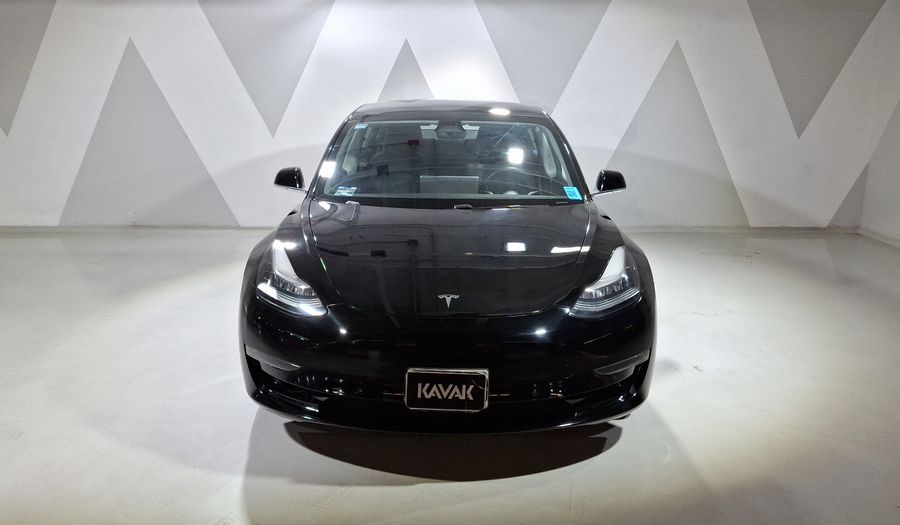 Tesla Model 3 STANDARD RANGE PLUS Sedan 2020