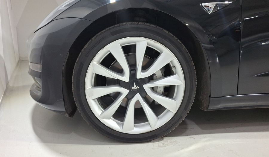 Tesla Model 3 STANDARD RANGE PLUS Sedan 2020